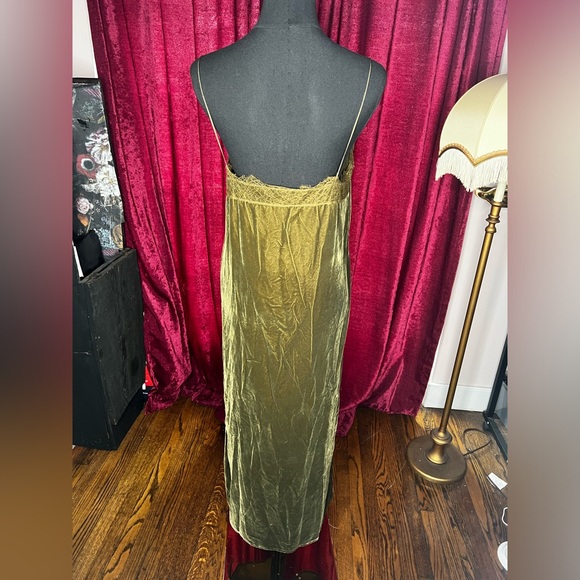 Allsaints green velvet slip dress, size 6, pristine condition - Picture 2 of 4